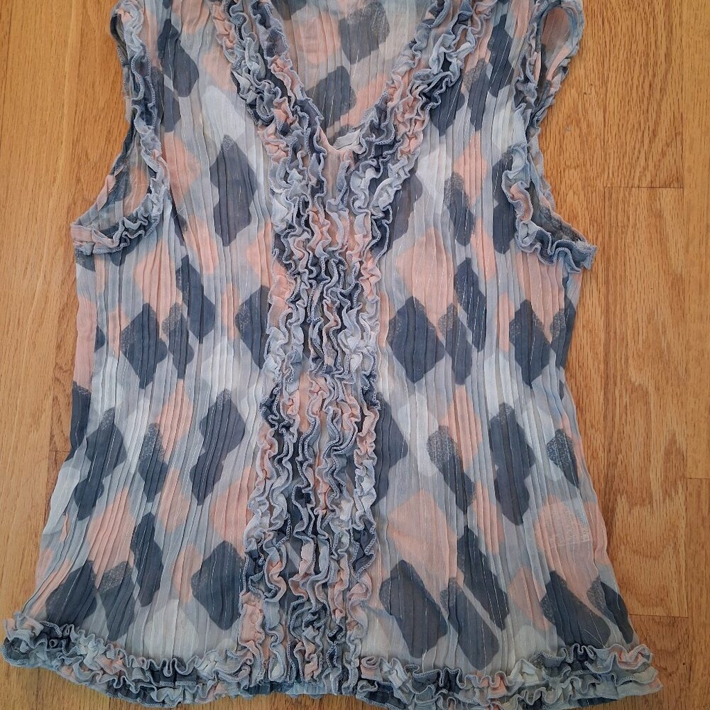 V neck pleated ruffled blouse in Polyester